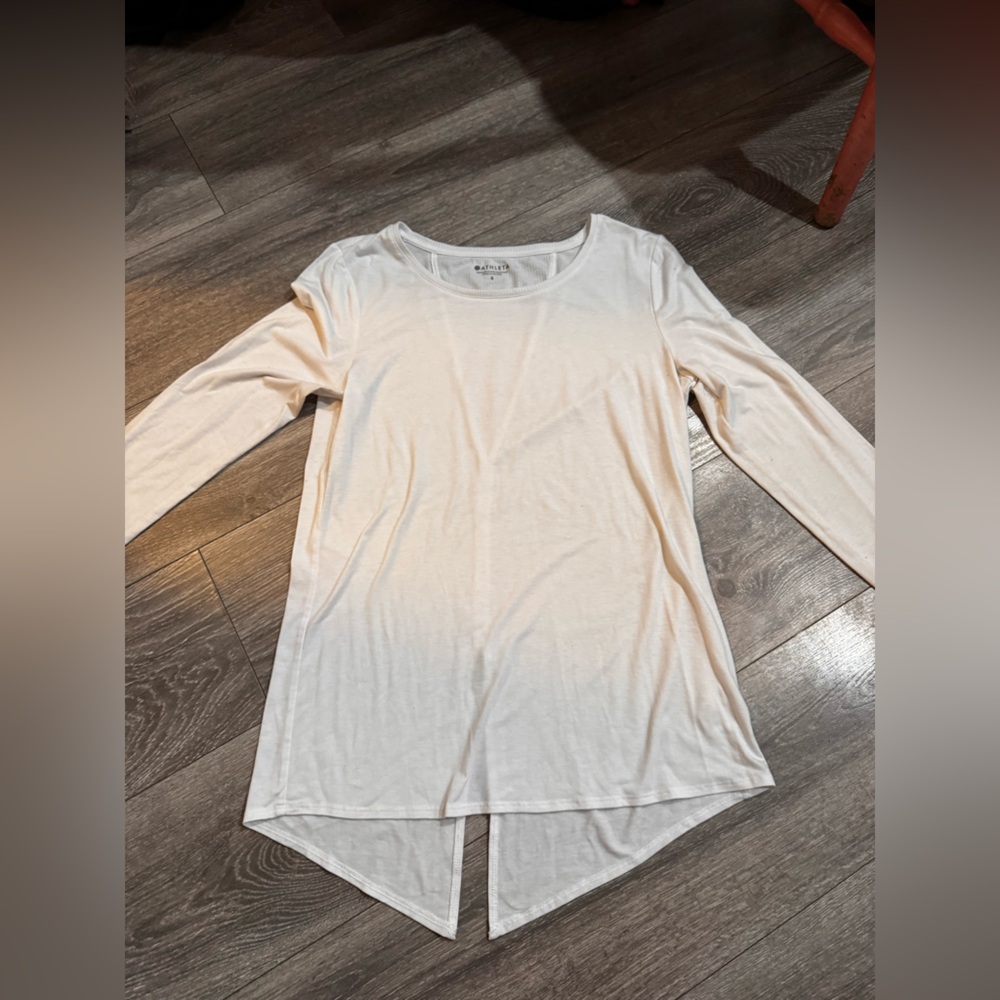 Athleta Off-White Long Sleeve Tee